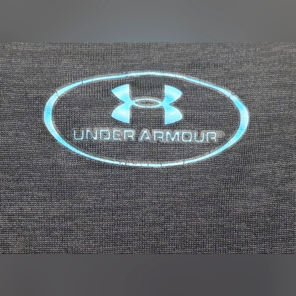 Men's Size Small Like New Short Sleeved Under Armour Loose Fit Heatgear Shirt. - Picture 8 of 10